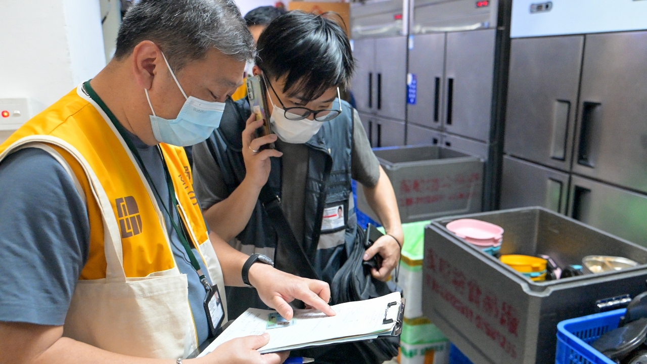 市政署聯同經科局加強巡查食品廠 促業界完善環衛及食安管理